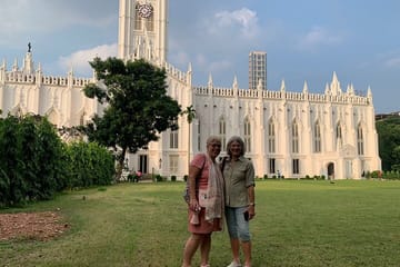 Cultural Bus Tour of Kolkata's Spiritual Landmarks
