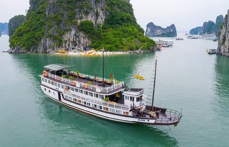 Bai Tu Long Bay 2-Day Cruise with Kayaking and Swimming