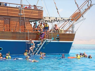 Marsa-Alam Snorkeling day trip Nefertari Cruise
