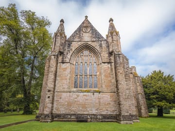 5 Day :  Isle of Skye, Loch Ness, and Inverness including Loch Ness Cruise &  Journey across the Glenfinnan Viaduct ( B&B dbl bed)