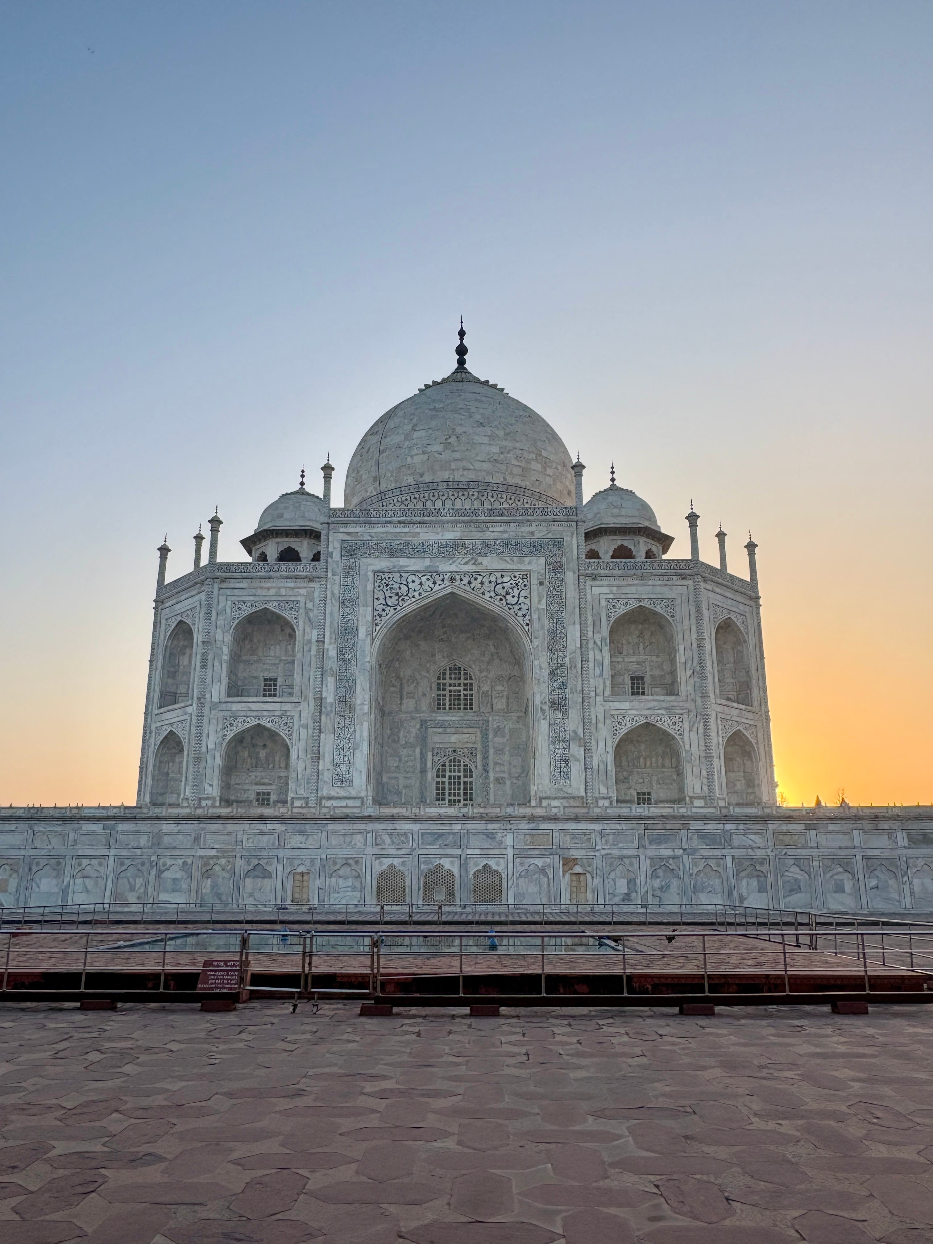 taj mahal sunrise