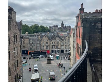 Voice of the Mile Edinburgh Royal Mile GPS Guided Audio Tour