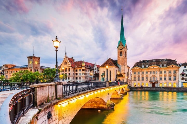 TOP Zurich : Private guided tour with your mobile 7