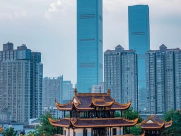 Changsha: Hunan Museum, Fan Paint Workshop & Creative Market