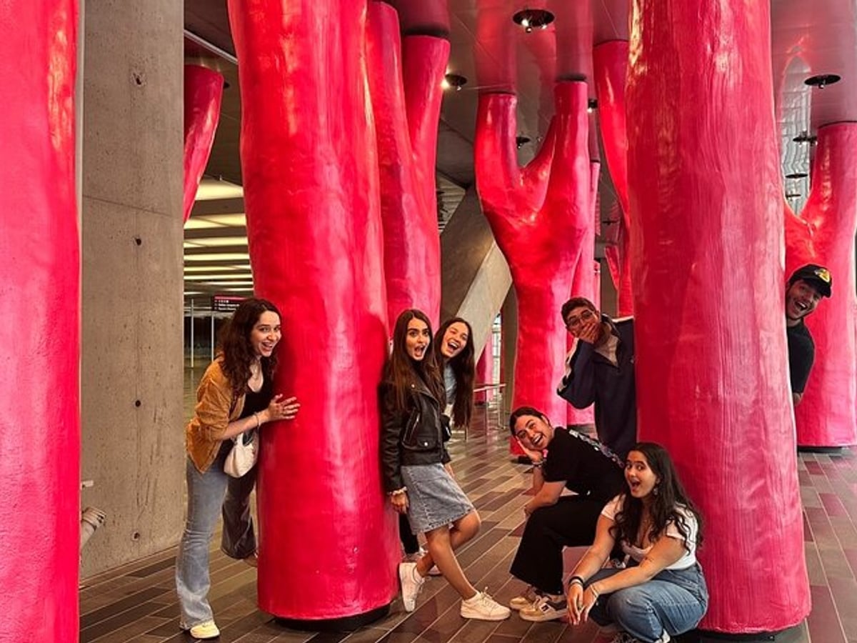 Guests exploring Montréal with Explora Montreal