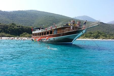 Kusadasi All-Inclusive Boat Trip: Bay Hopping, Swimming & Snorkeling