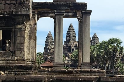 Private 5 Day Siem Reap: Angkor Temples & Floating Village Tour