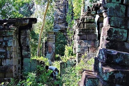 Banteay Chhmar Temple & Silk Farm Private Day Trip from Siem Reap