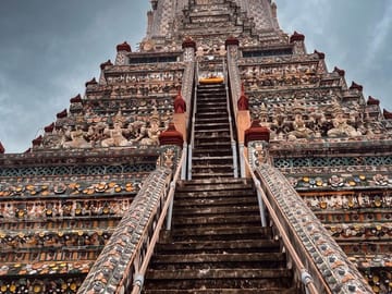 Bangkok Private Day Tour to Ayutthaya Temples and Baiyoke