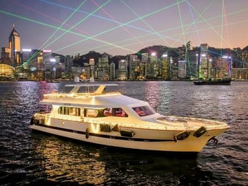 Aqua Luna: Evening Cruise at Victoria Harbour Hong Kong