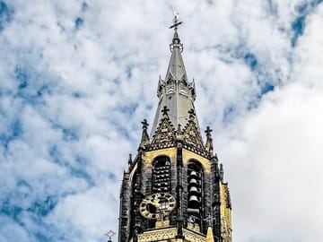 Discover Delft: Historic Streets, Market Square & Dutch Heritage