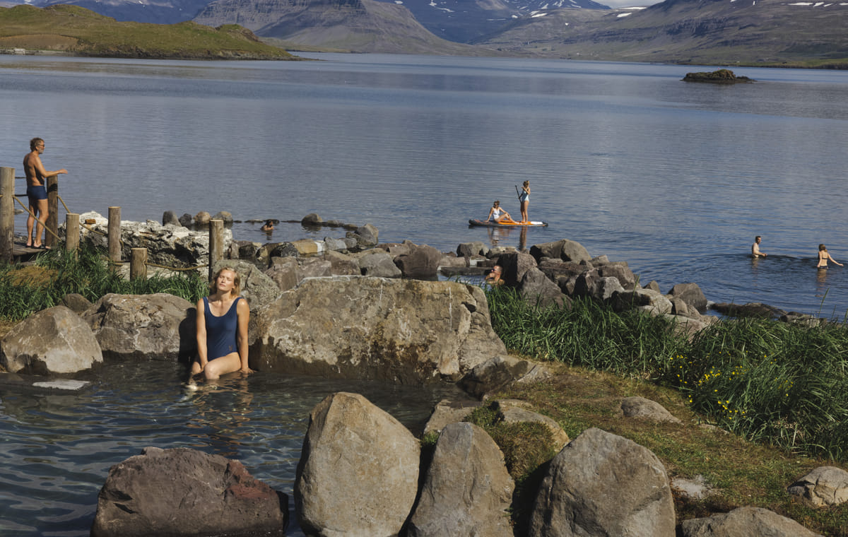 Private Esja Hike & Hvammsvik Hot Springs