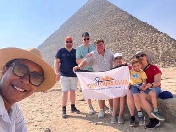 Private tour to Giza Pyramids, Sphinx and Grand Egyptian museum