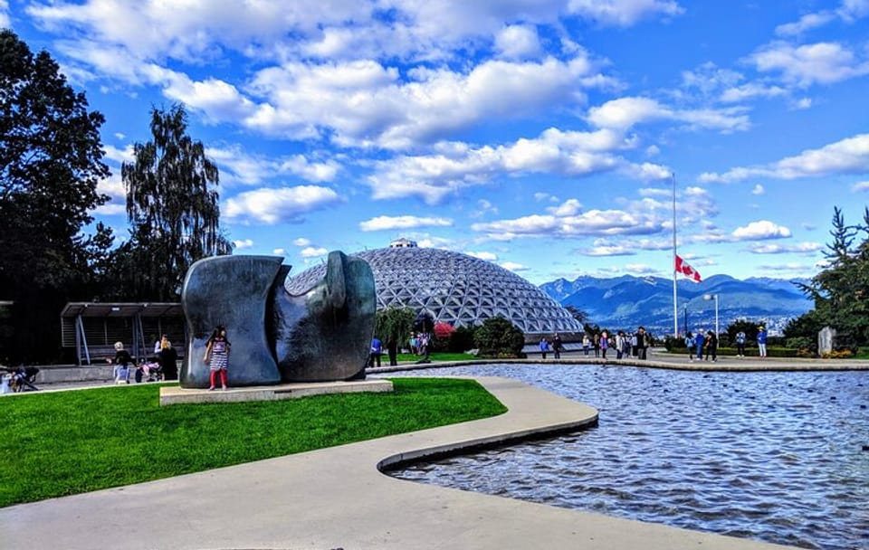 Vancouver Aquarium, Stanley park and Bloedel Conservatory Tour