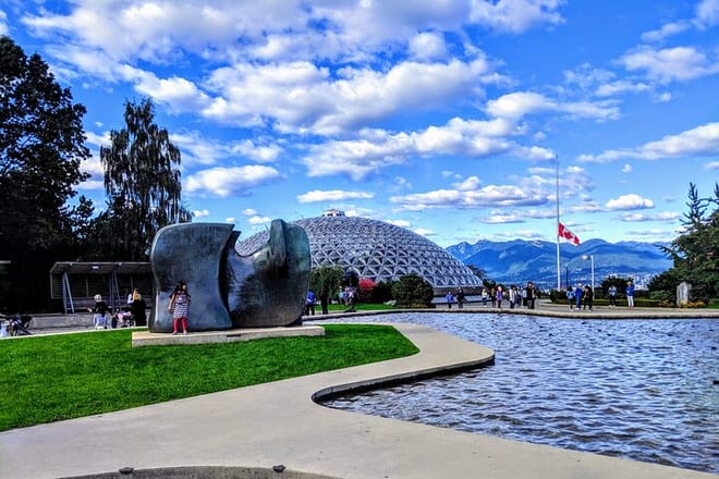 Vancouver Aquarium, Stanley park and Bloedel Conservatory Tour