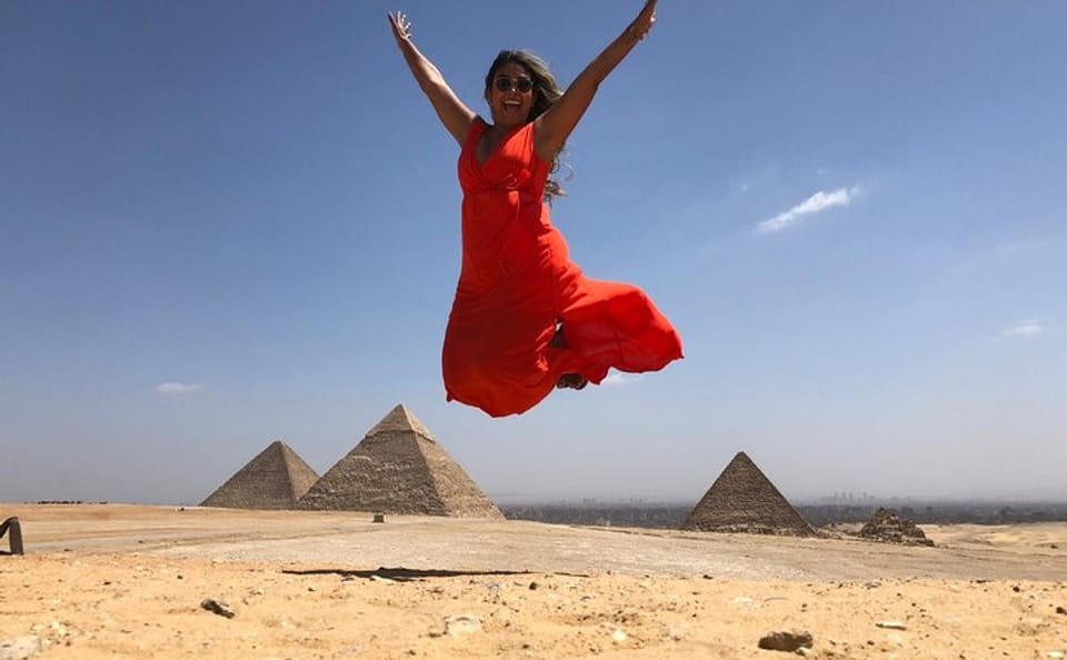 Private Giza Pyramids and Sphinx Tour with Desert Views