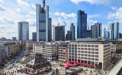 Explore Frankfurt's Highlights by Bus and Foot with a Guide
