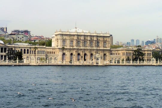  Istanbul Full-Day Dolmabahce Palace With Bosphorus Cruise