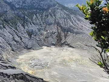 The Hiker of Krakatoa