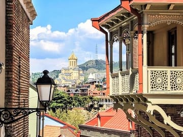 4 Full days in Georgia with private tour, free aiport
