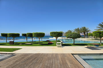 Private Full Day Tour to Aqaba Red Sea from Wadi Rum