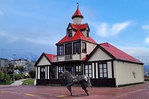 Ushuaia Walking Tour with Tastings of Tierra del Fuego