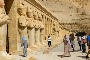 Full-Day Guided Bus Tour from Hurghada to Luxor's Highlights