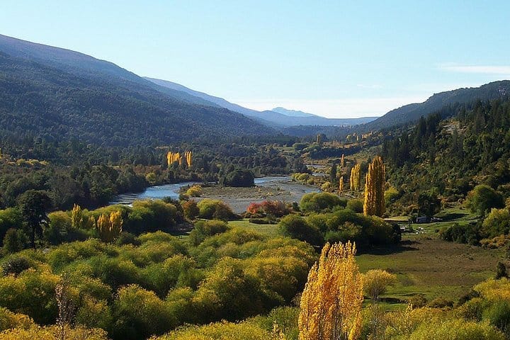Explore El Bolson's nature