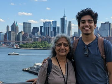 New York City and Toronto Bus Tour with Sightseeing Experience