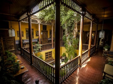 Treasures of the South – 13 Days: Lima, Arequipa, Colca Valley, Puno, Cusco, Machu Picchu with Domestic Flights, French-speaking guide
