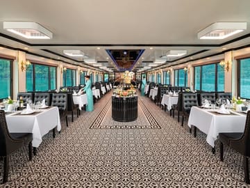 Halong Bay Day Tour By 5-Star Cruises, Buffet, Cave, Kayak & Pool