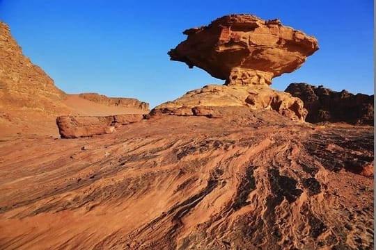 Private Full Day Trip to Wadi Rum Valley of Moon Martian Desert from Amman