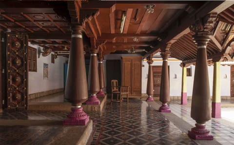Cultural Tour of Temples and Traditions in Chennai and Bengaluru