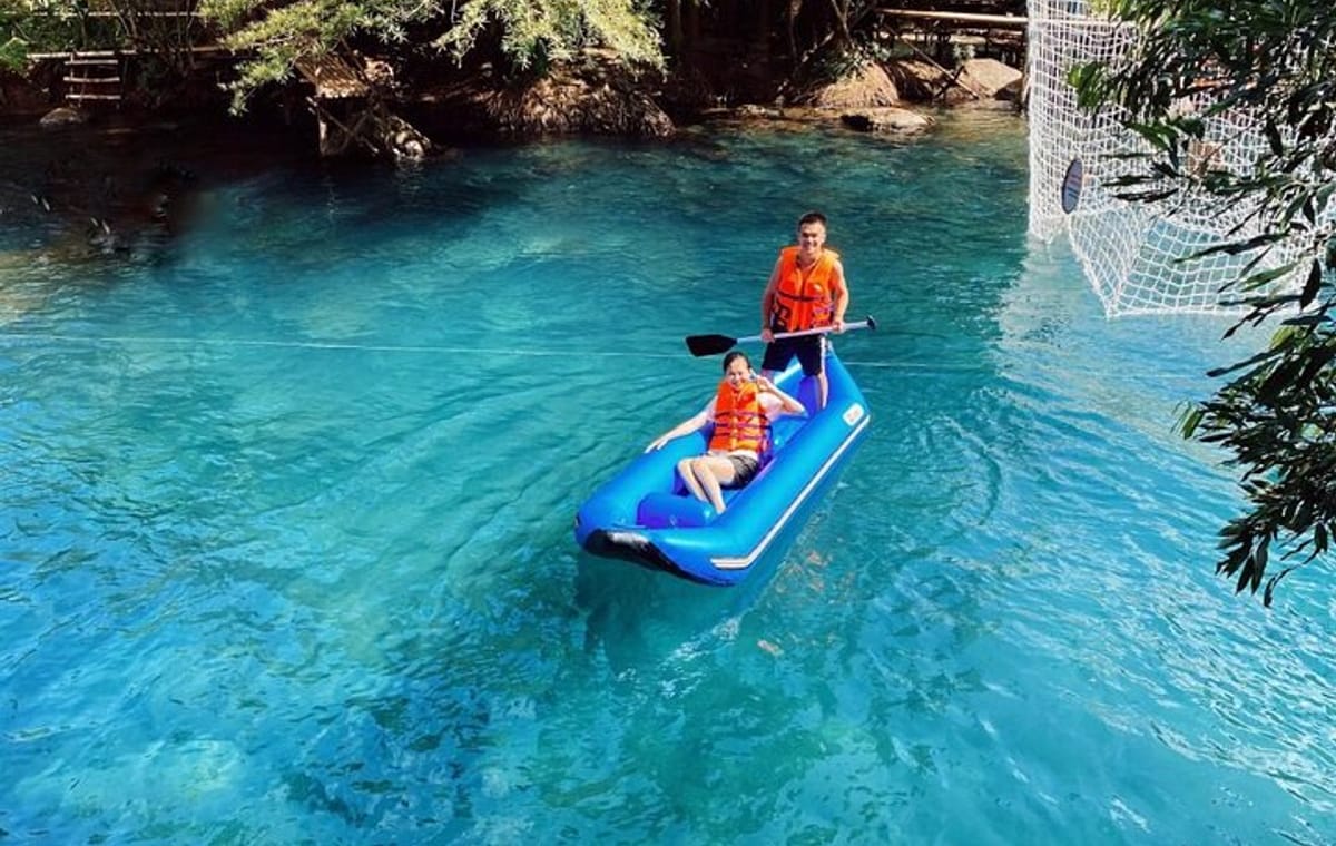 Phong Nha Cave and Mooc Spring Guided Tour from Dong Hoi