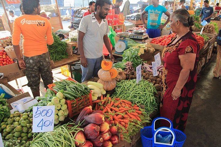 Culinary and Cultural Experience in Kandy: Market & Traditional Cooking