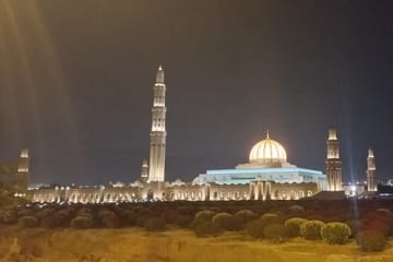 Evening Tour of Muscat's Iconic Landmarks by Minivan