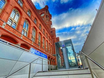 Walking Tour of Berlin's Winterwald at Rotes Rathaus