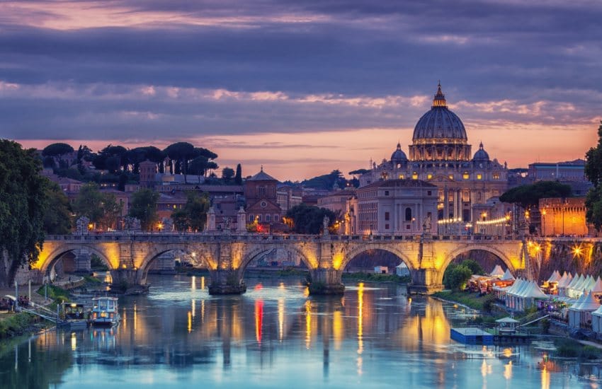 Vatican Museum by night with Dinner from Rome