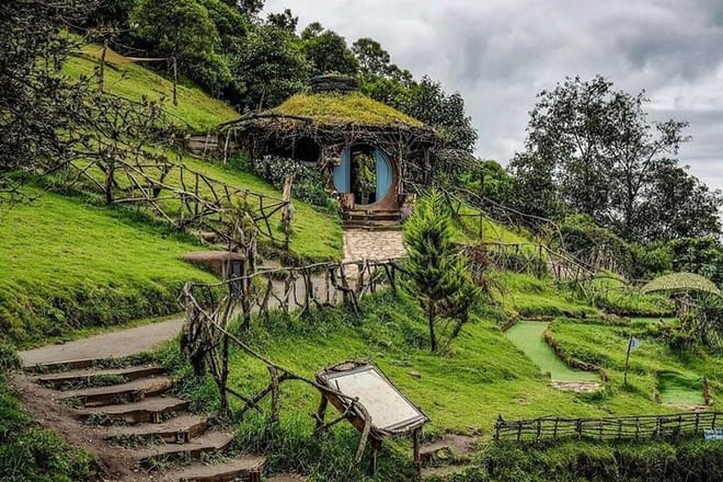 Hobbitenango & Antigua Shared Day Tour 6