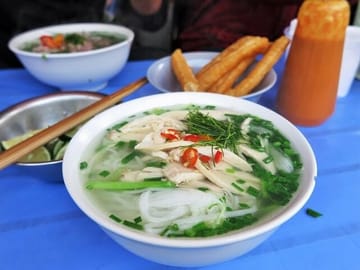 Hanoi Walking Street Foodie Tour by Night
