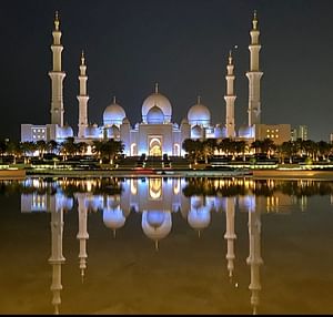 From Dubai: Private Cultural Abu Dhabi City Tour with Guide