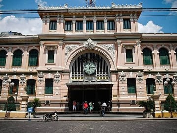 Ho Chi Minh City and Cu Chi Tunnels Small Group Tour
