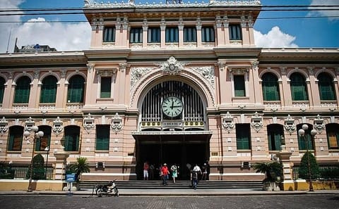 Ho Chi Minh City and Cu Chi Tunnels Small Group Tour