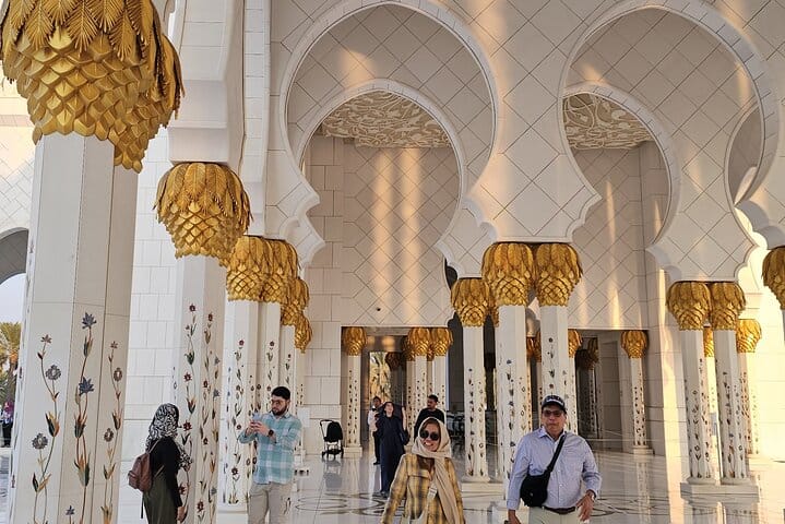 Shaikh Zayed Grand Mosque Abu-Dhabi Tour pickup From Dubai  8