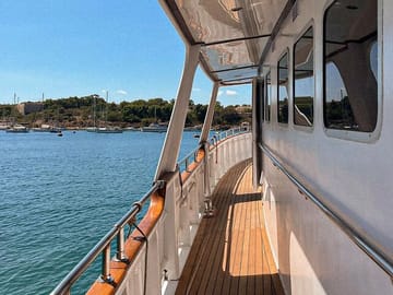 Full Day Boat Cruise Around Malta with Lunch and Swim Stops