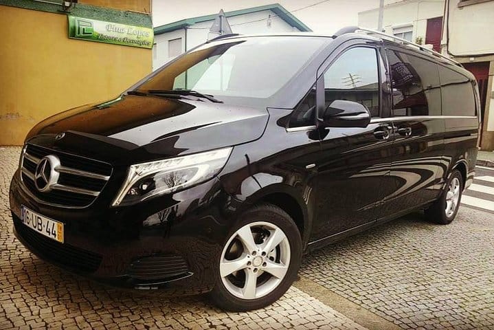 Porto to Douro Valley Private Transfer Up to 4 Stops 2
