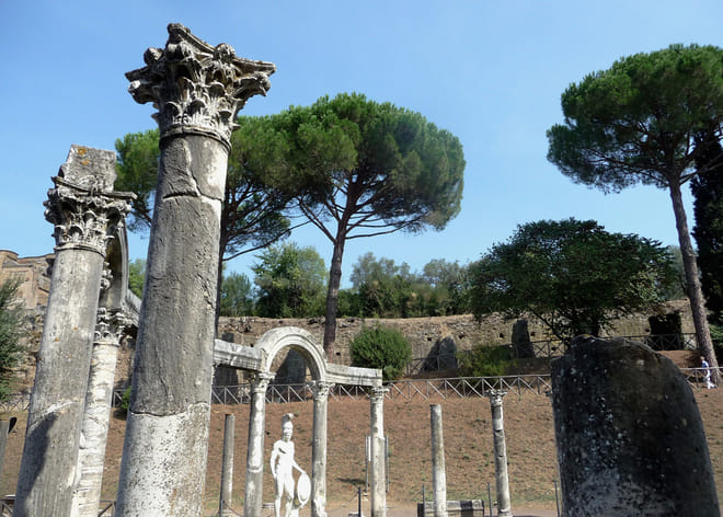 Small-Group Tour of Hadrian's Villa and Villa d'Este from Rome photo 2