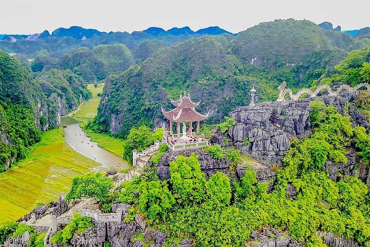 Ninh Binh Day Tour: Explore Hoa Lu, Tam Coc & Mua Cave Adventure