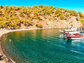 Kemer Mediterranean Coast Bus Tour with Lunch and Activities