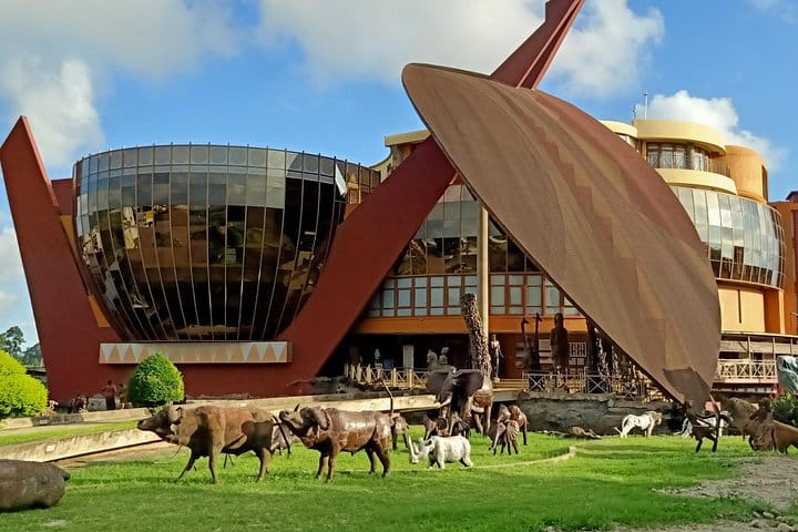 Arusha African Shopping Tour